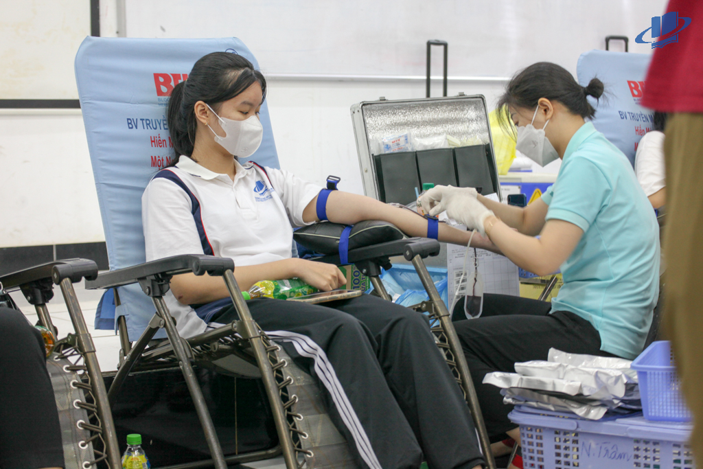 Sinh viên Trường Đại học Mở Tp. Hồ Chí Minh tham gia hiến máu tình nguyện