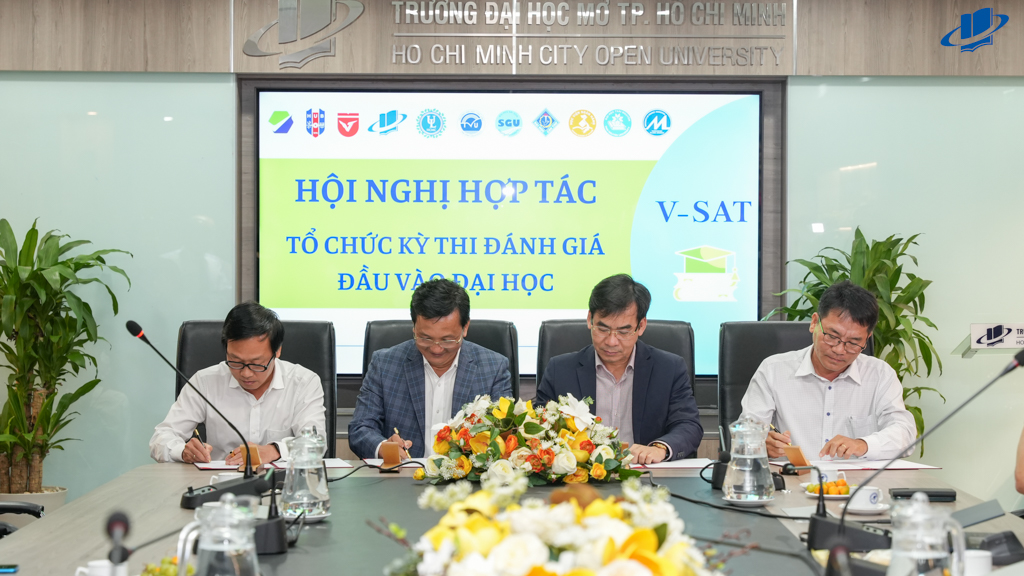 Trường Đại học Mở TP. Hồ Chí Minh tổ chức Lễ ký kết về việc công nhận và sử dụng kết quả Kỳ thi đánh giá năng lực đầu vào đại học trên máy tính (V-SAT)