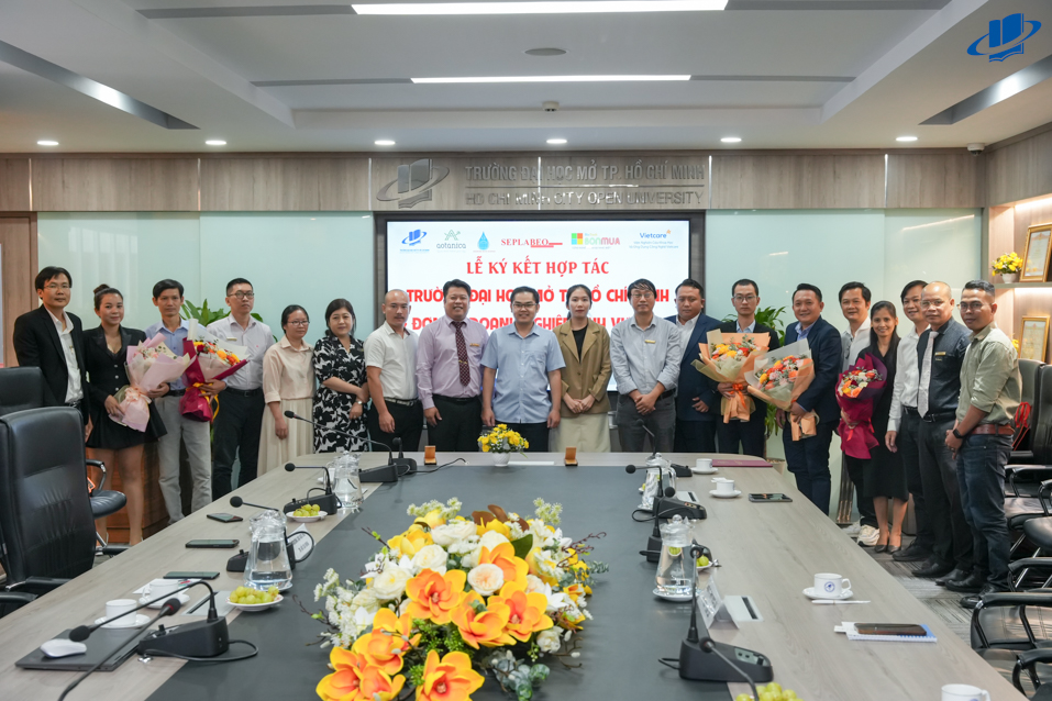Trường Đại học Mở Thành phố Hồ Chí Minh ký kết hợp tác với các đơn vị, doanh nghiệp thuộc lĩnh vực Công nghệ sinh học